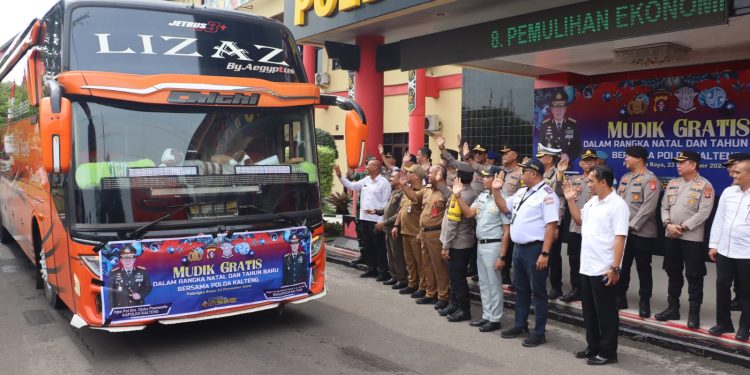 185 Peserta Mudik Gratis Natal Dan Tahun Baru Bersama Polda Kalteng Resmi Diberangkatkan Dengan Penuh Suka Cita
